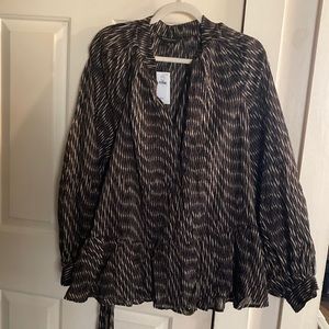 Banana Republic NWT ruffled layered blouse with belt size L